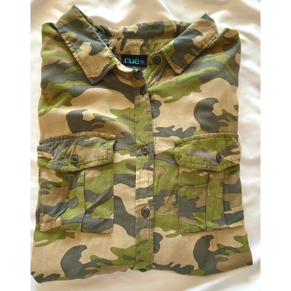 Rue+ Womens Camo Floral Embroidered Button Down Shirt Green Pink 2X/Boho/Floral